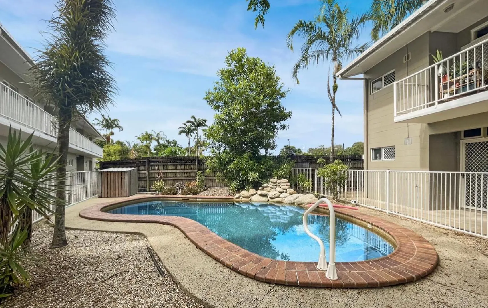 Entire Holiday Apartment Westcourt
