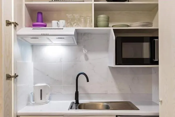 Entire Holiday Apartment Westcourt